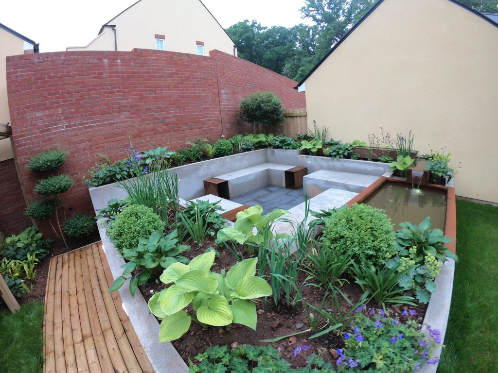 Edward Grimes Garden Design Gardener Broadclyst, Exeter in Devon - fish view-min